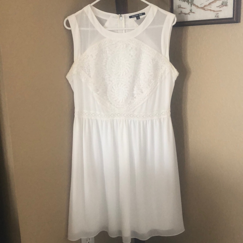 Beautiful White Gianni Bini Dress!